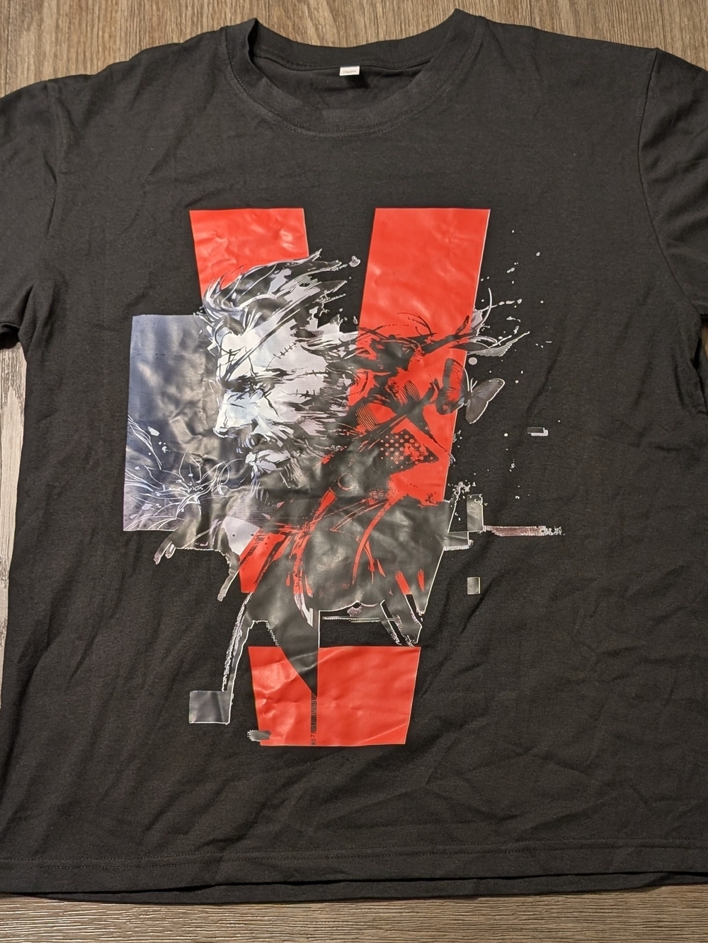 Metal Gear Solid V Black Graphic Crewneck T‑Shirt with Red & Gray Print